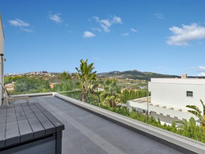 Balkon mit weitem Ausblick