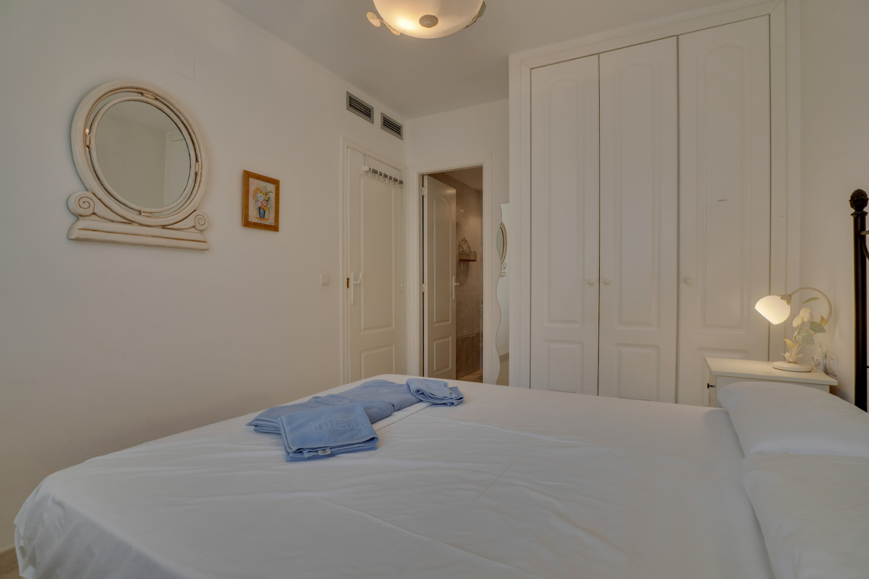 Schlafzimmer mit eigenem Bad