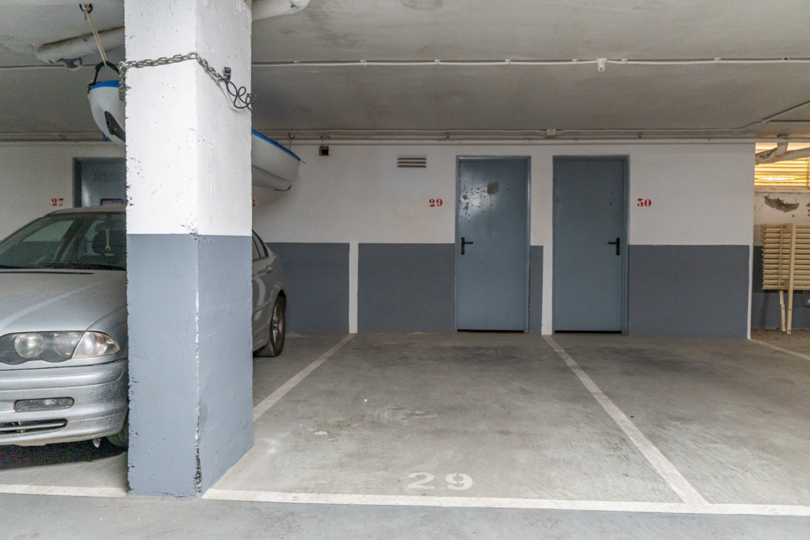 Tiefgaragenstellplatz