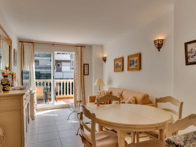 Wohn-Essbereich mit Zugang zur Terrasse