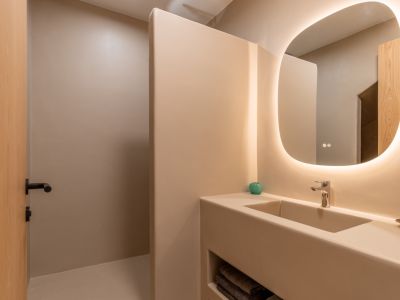 Badezimmer mit Dusche