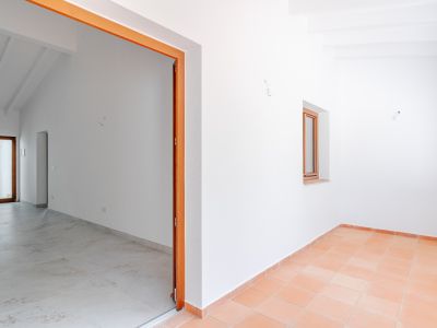 Überdachte Terrasse und Innenbereich