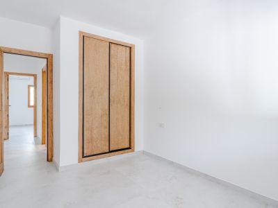 Schlafzimmer mit Einbauschrank