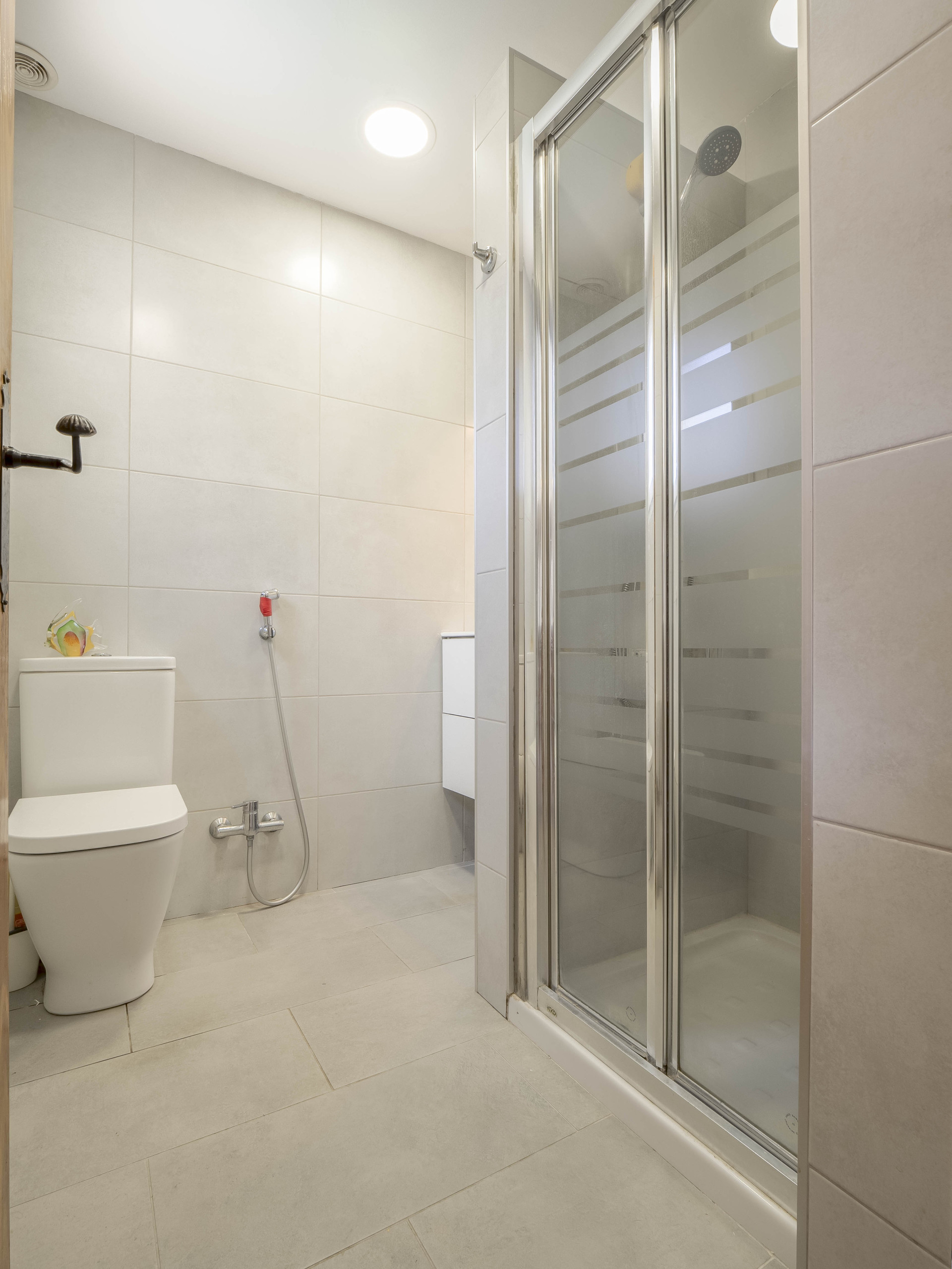 Badezimmer mit Dusche