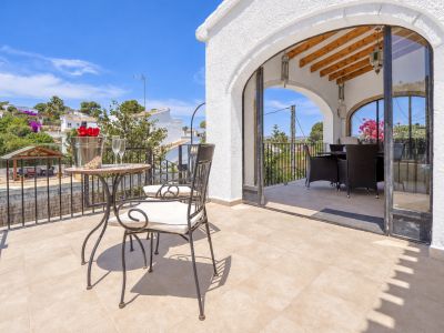Terrasse und überdachte Veranda