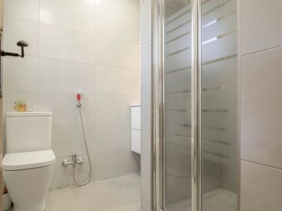 Badezimmer mit Dusche