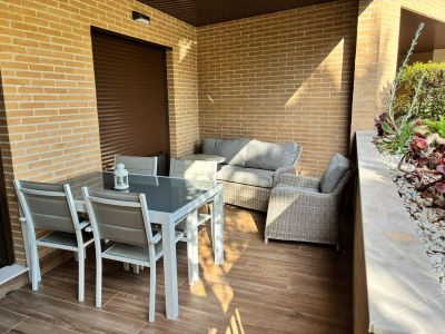 Exklusive Erdgeschosswohnung mit Garten und Pool in Jávea (El Arenal)