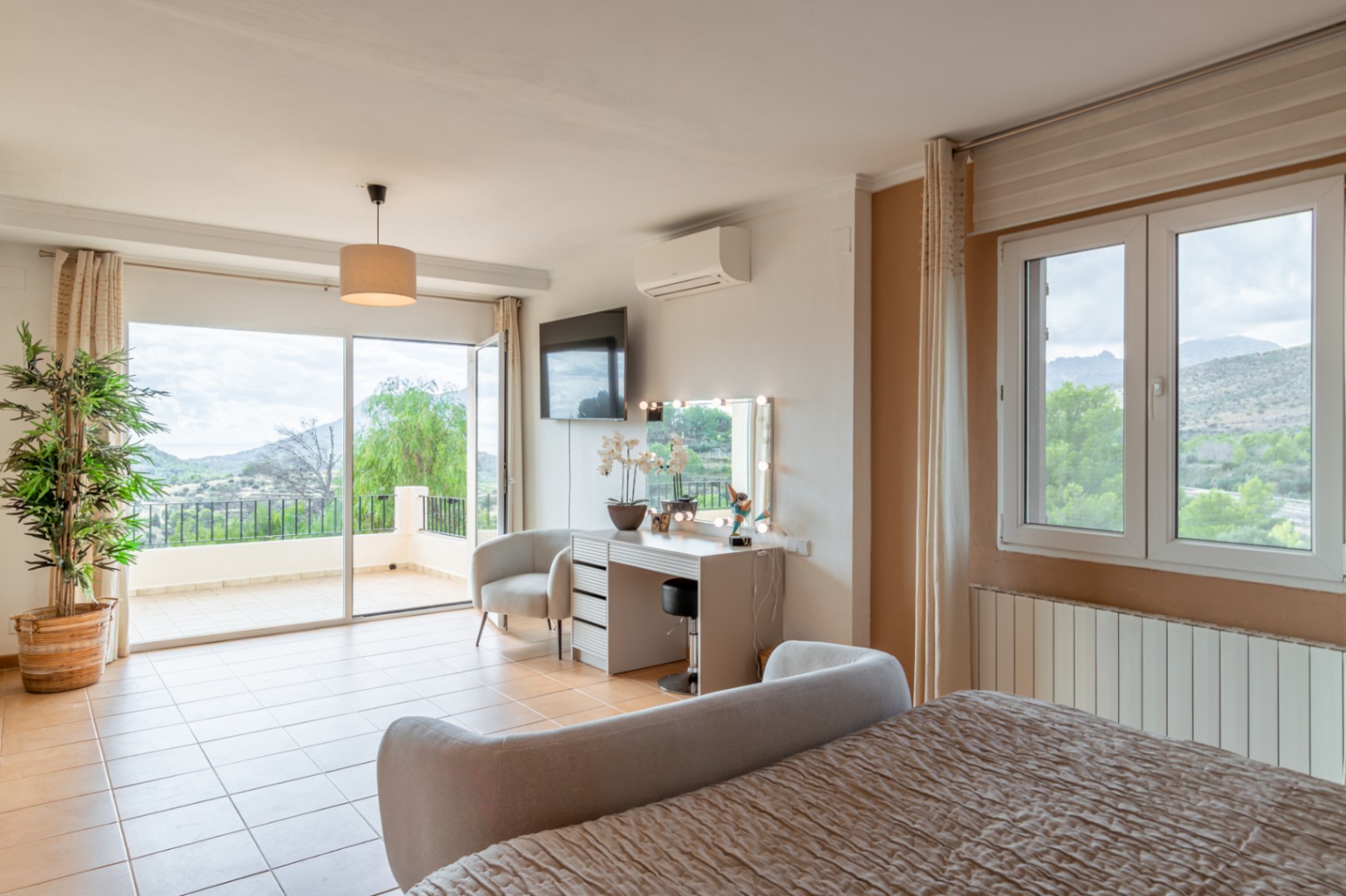 Schlafzimmer mit Terrasse