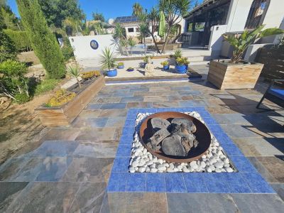 Terrasse mit Feuerstelle