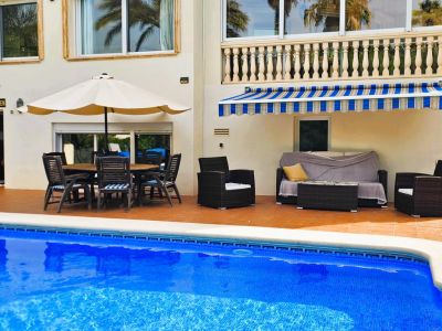 Terrasse am Pool