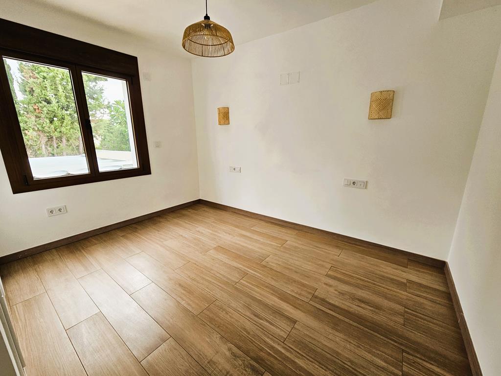 Schlafzimmer mit Fenster