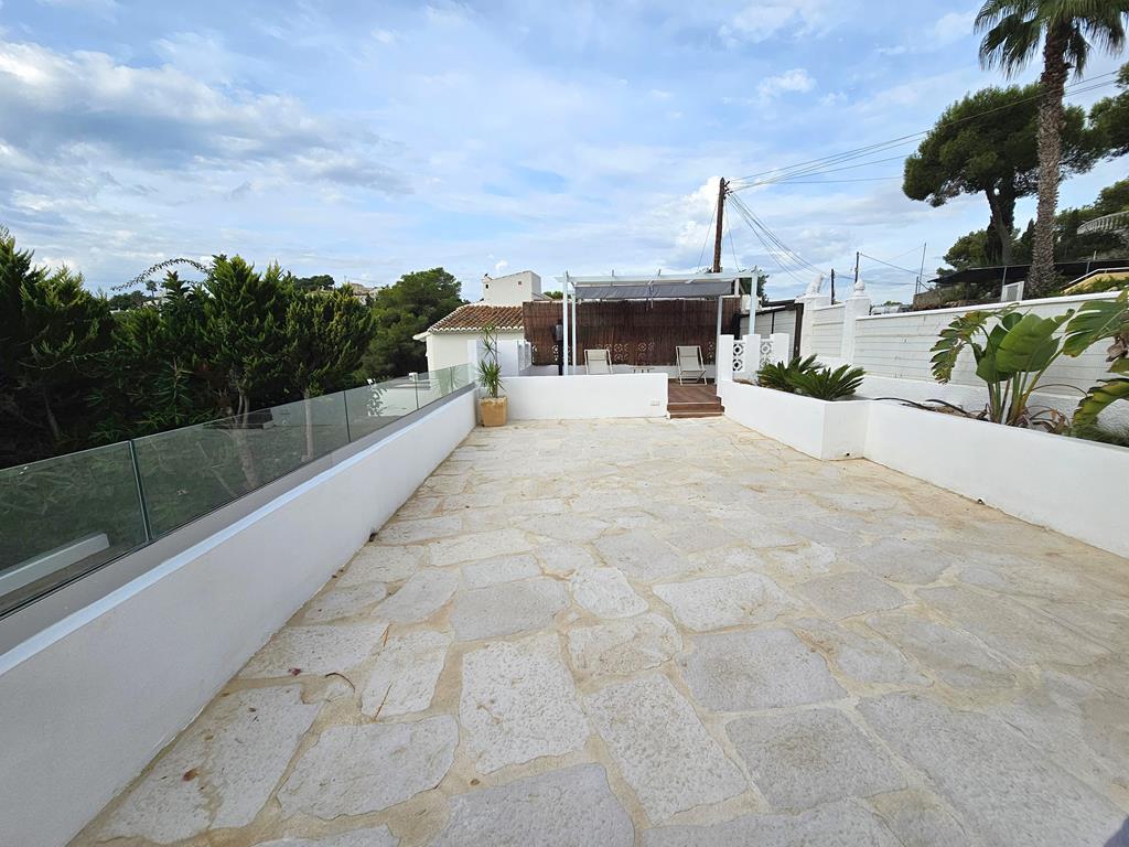 Terrasse mit Pergola