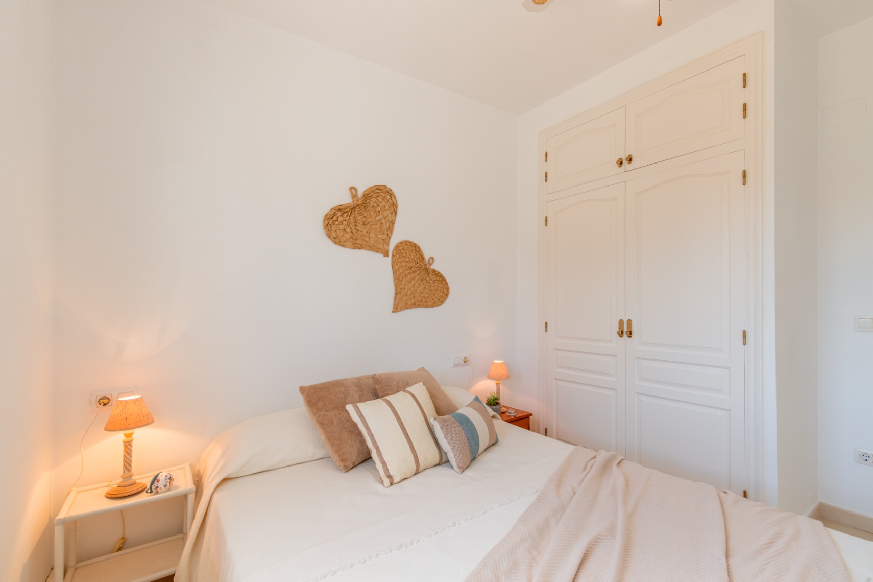 Schlafzimmer mit Einbauschrank