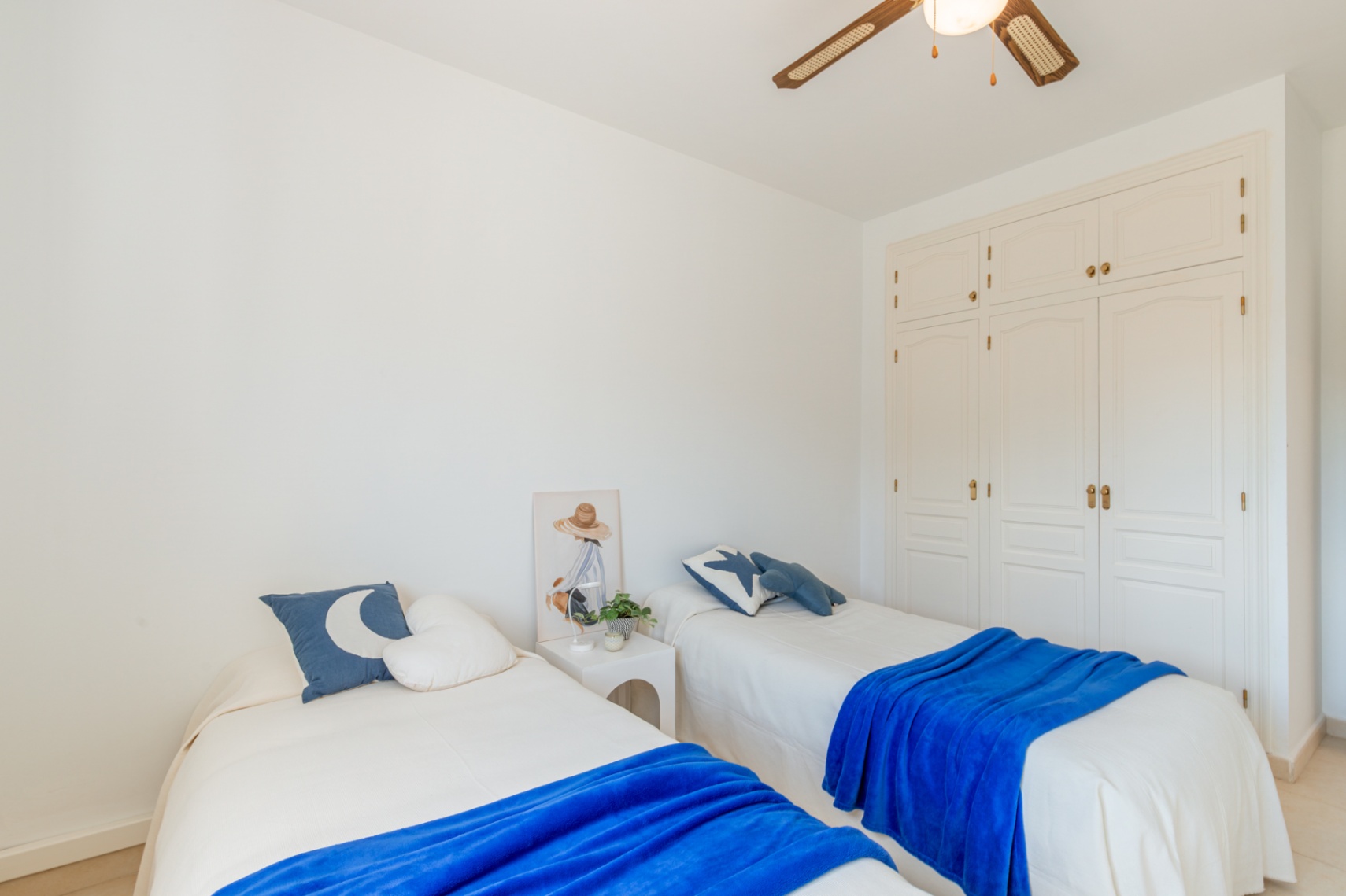 Schlafzimmer mit Einbauschränken