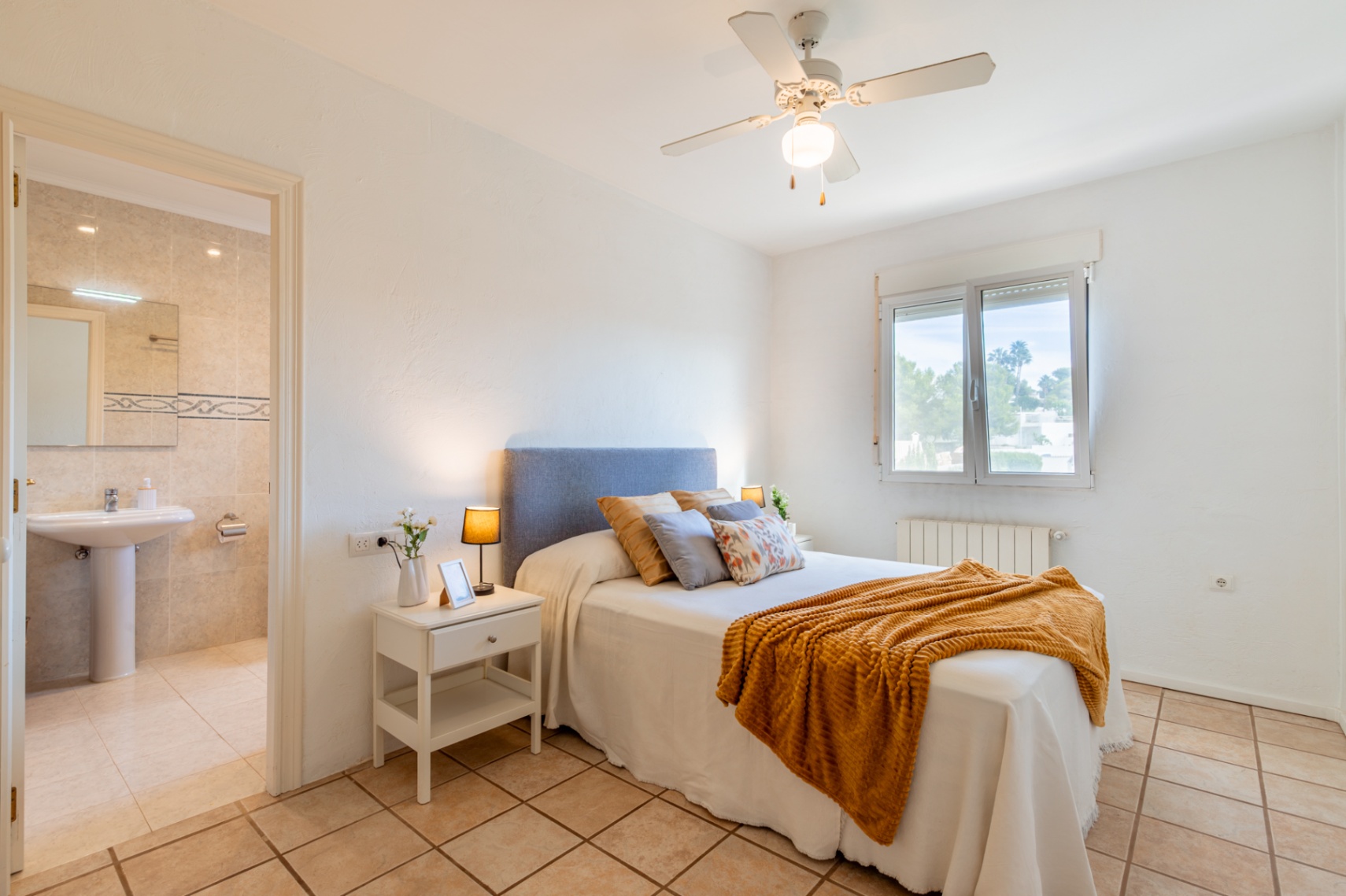 Schlafzimmer mit eigenem Bad