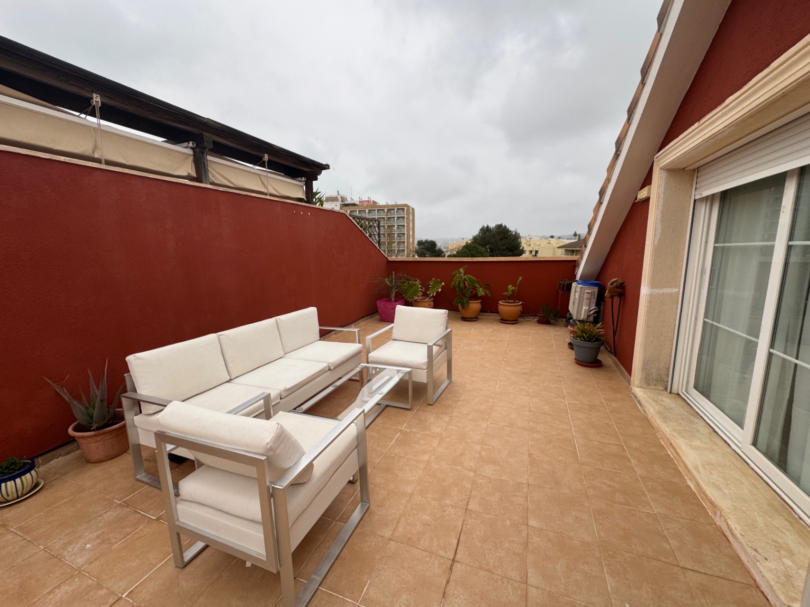 Geräumige Duplex-Wohnung in Dénia, Las Marinas mit Solarium