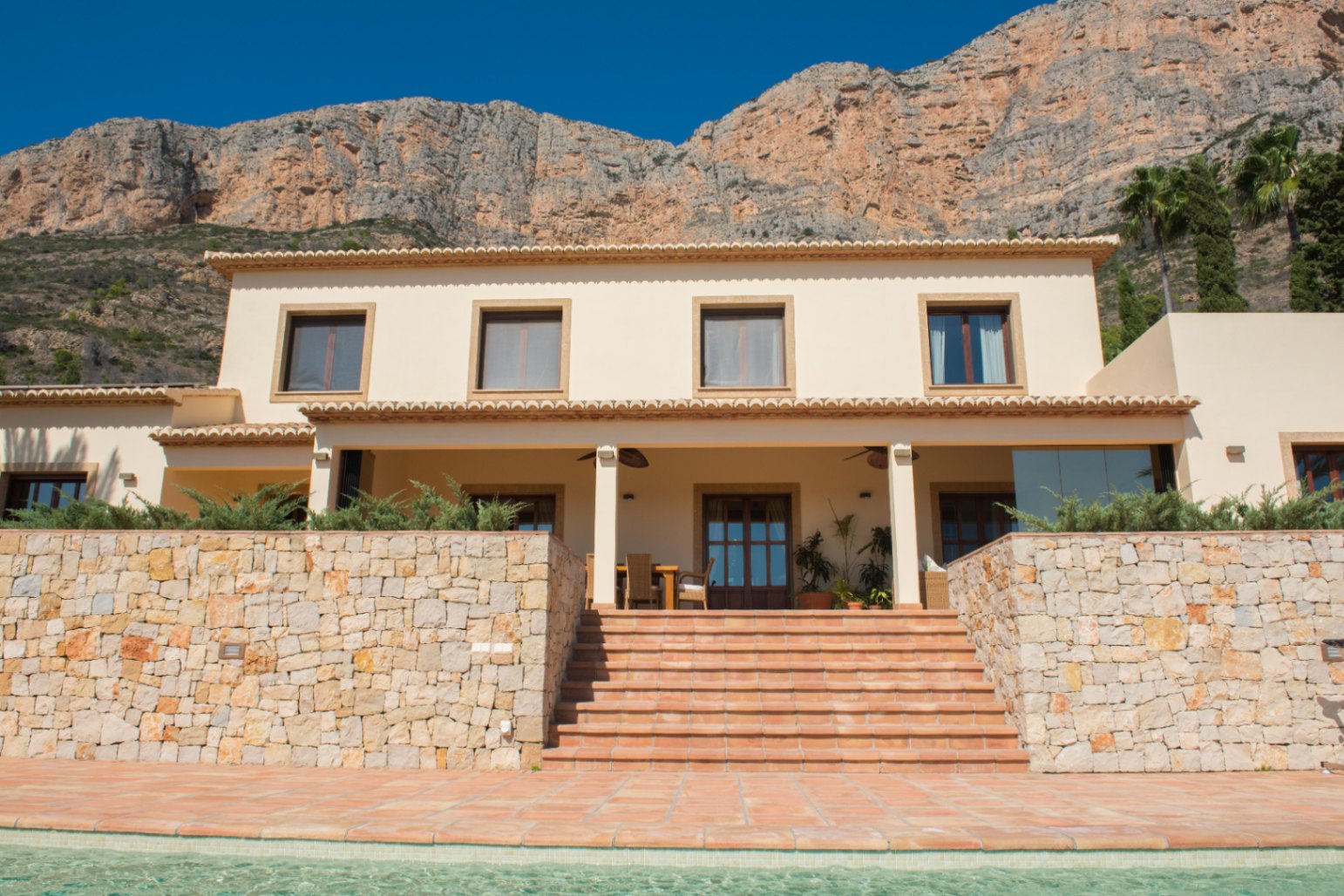 Elegantes Chalet in Jávea Montgó mit Meerblick und privatem Pool