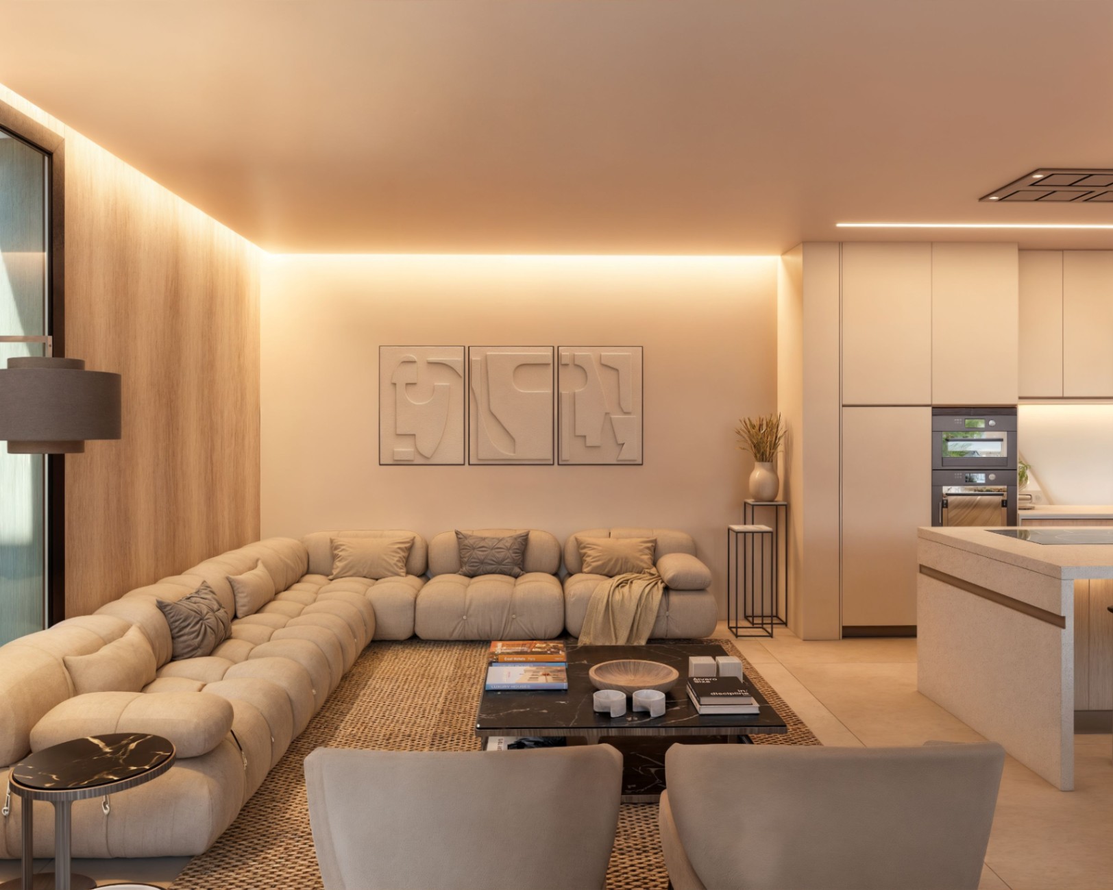 Offener Wohnbereich mit modularem Polstersofa, Couchtisch aus schwarzem Marmor und integrierter Küche mit umlaufender LED-Beleuchtung und Holzpaneelen.
