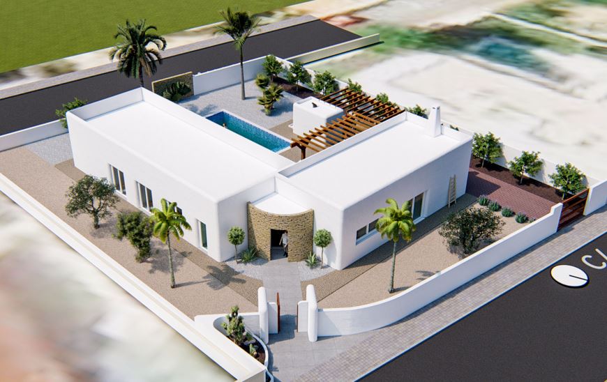 Luftaufnahme der Villa im Ibiza-Stil mit weißer Fassade, zentralem Pool und Holzpergola. Der Eingang mit Steinmauer und der mediterrane Garten prägen das Anwesen.