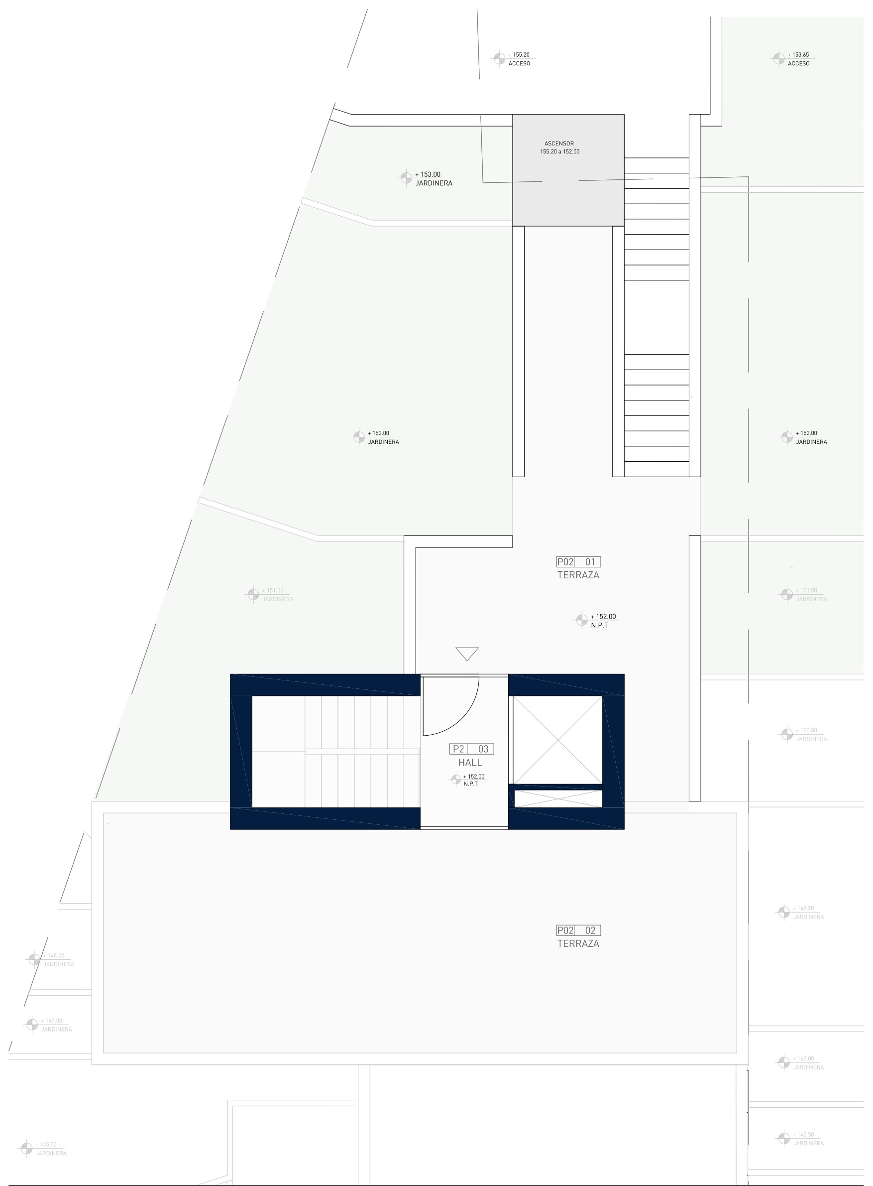 Detaillierter Grundriss der oberen Etage mit Eingangshalle, Aufzug, Treppenhaus und weitläufigen Terrassenflächen, die von Pflanzkübeln gesäumt sind.