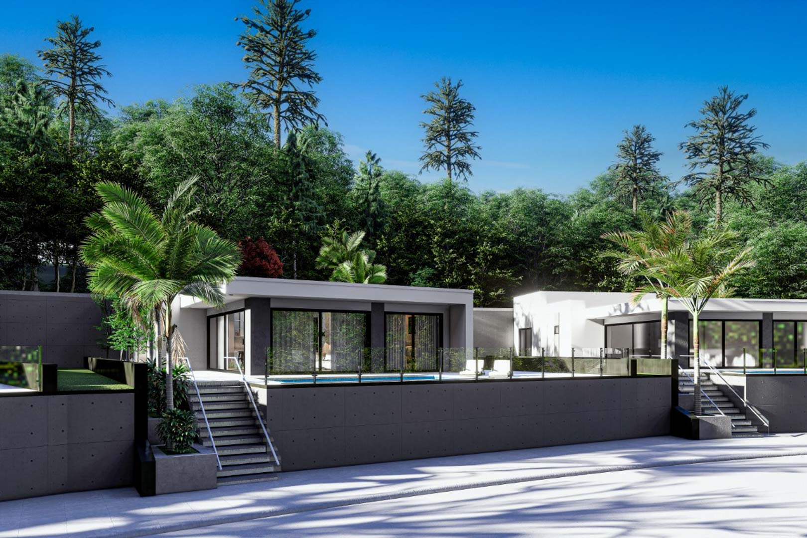 Moderne Fassade mit Sichtbetonwänden, großen Glasschiebetüren und erhöhten Terrassen mit Glasgeländern, umgeben von einem dichten Pinienwald.