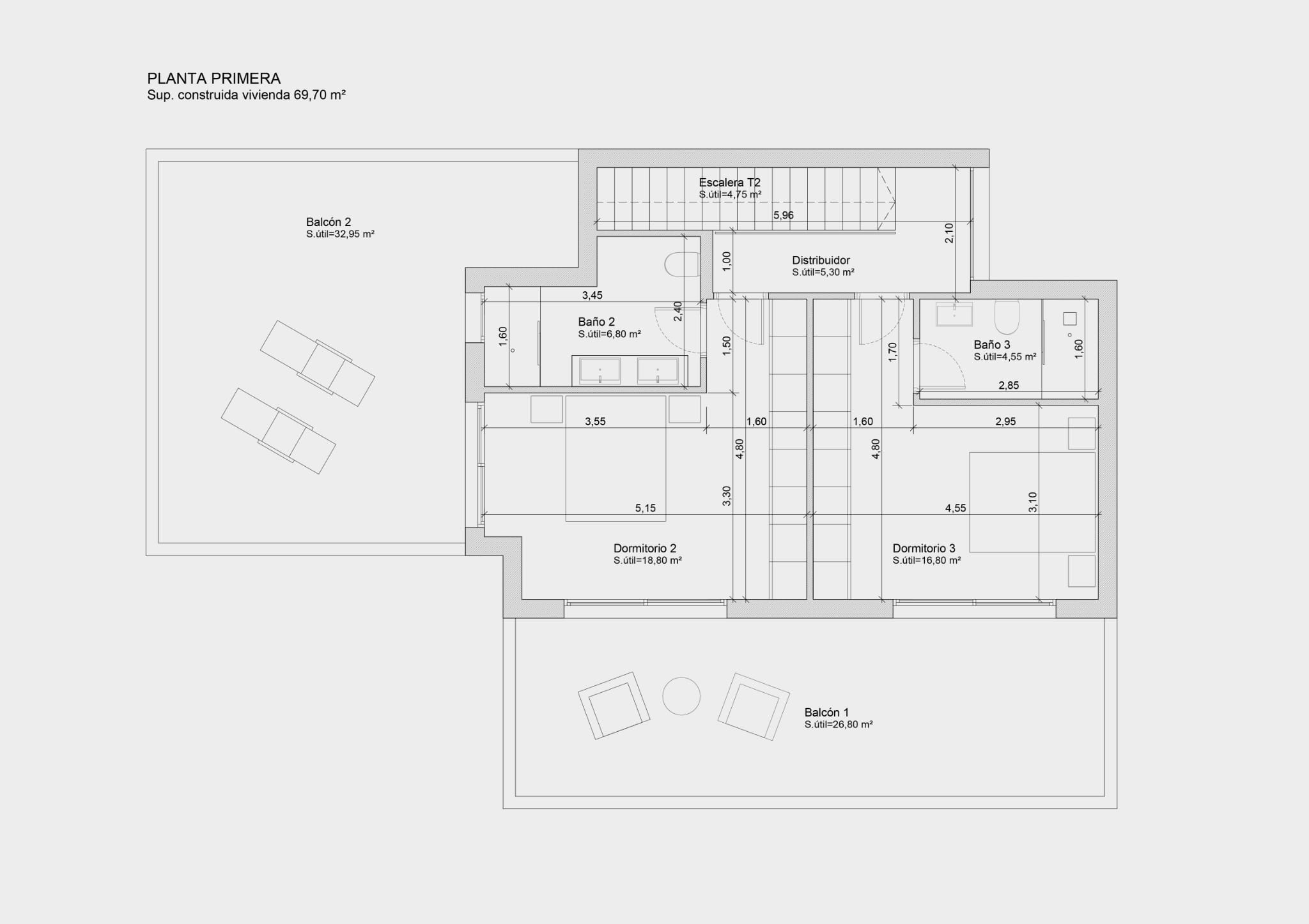 Technischer Grundriss des ersten Stocks mit zwei Schlafzimmern en-suite, Flur und zwei großen privaten Balkonflächen von insgesamt fast 60 m².