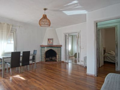 Wohn- und Esszimmer mit Kamin
