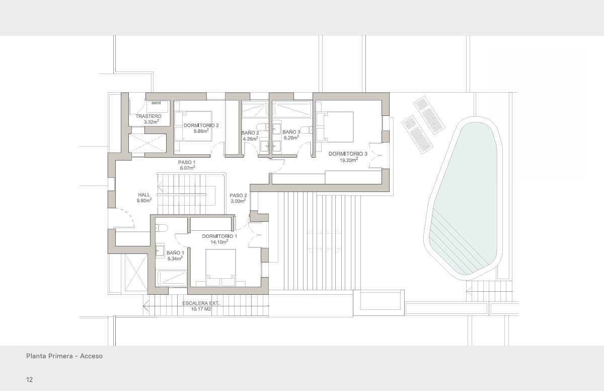 Architektonischer Plan des ersten Stocks mit Pool.