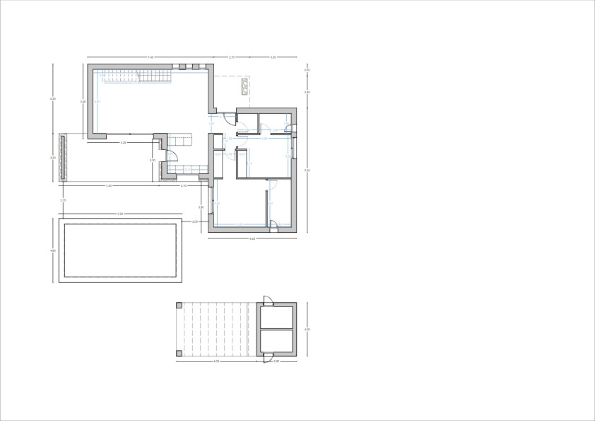 Detaillierter technischer Grundriss des Erdgeschosses mit Raumaufteilung, Poolbereich und Außenpergola inklusive präziser Maßangaben.