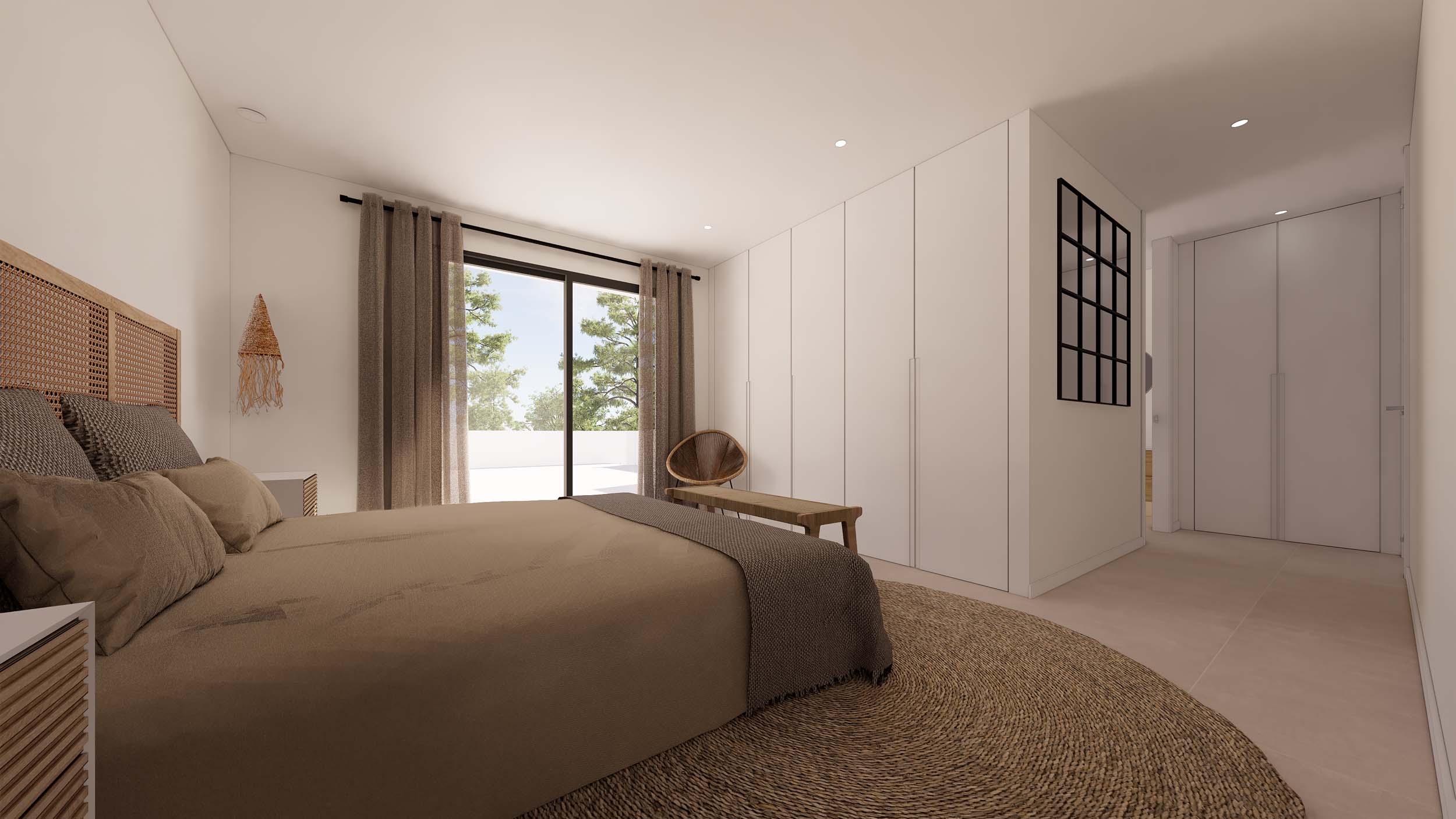 Schlafzimmer im ibizenkischen Stil mit raumhohen Einbauschränken, Rattan-Kopfteil und direktem Zugang zur Terrasse durch Glasschiebetüren.