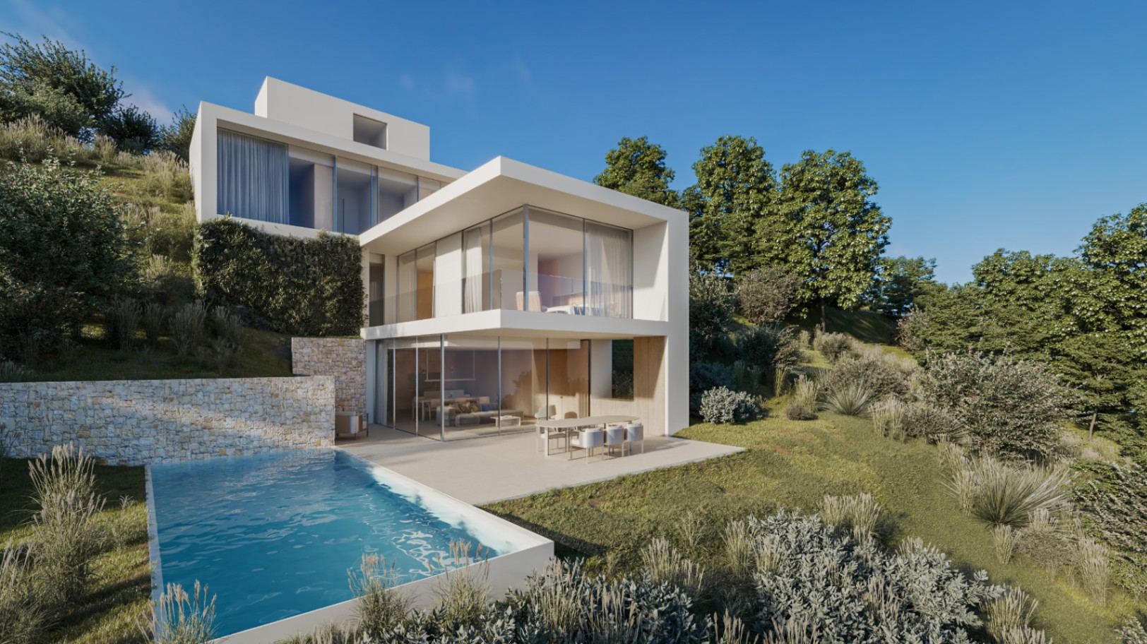 Außenansicht der modernen Villa mit weißer Kubus-Architektur, Infinity-Pool und in den begrünten Hang integrierten Natursteinmauern.