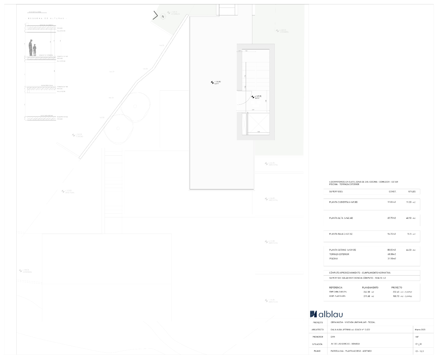 Architektonischer Plan, der die Aufteilung der Villa detailliert darstellt, einschließlich Landschaftsgestaltung, Pool und Höhen.