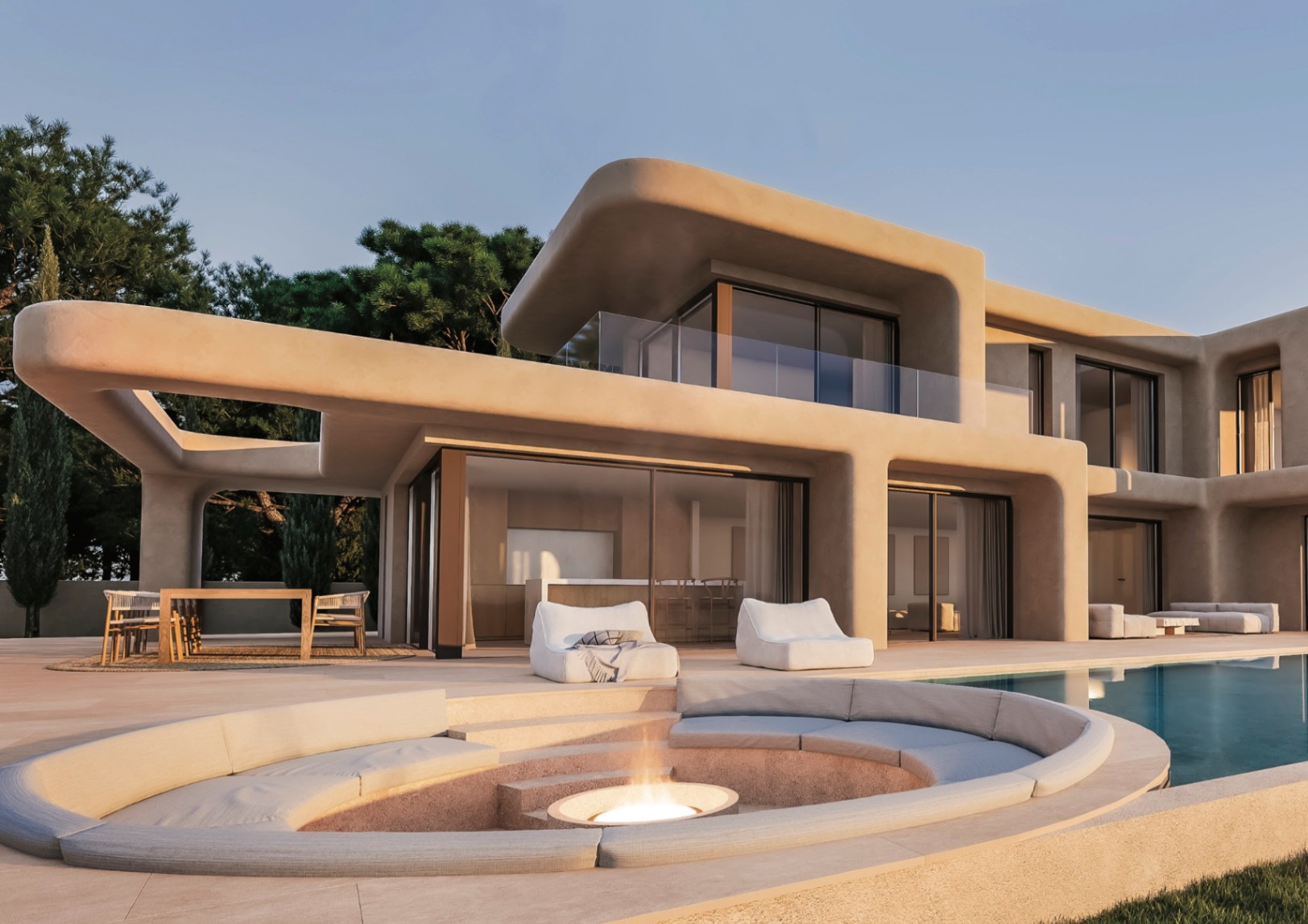 Außenbereich mit einer kreisförmigen, vertieften Feuerstelle und Sitzgelegenheiten neben einem Infinity-Pool und moderner, sandfarbener Architektur.