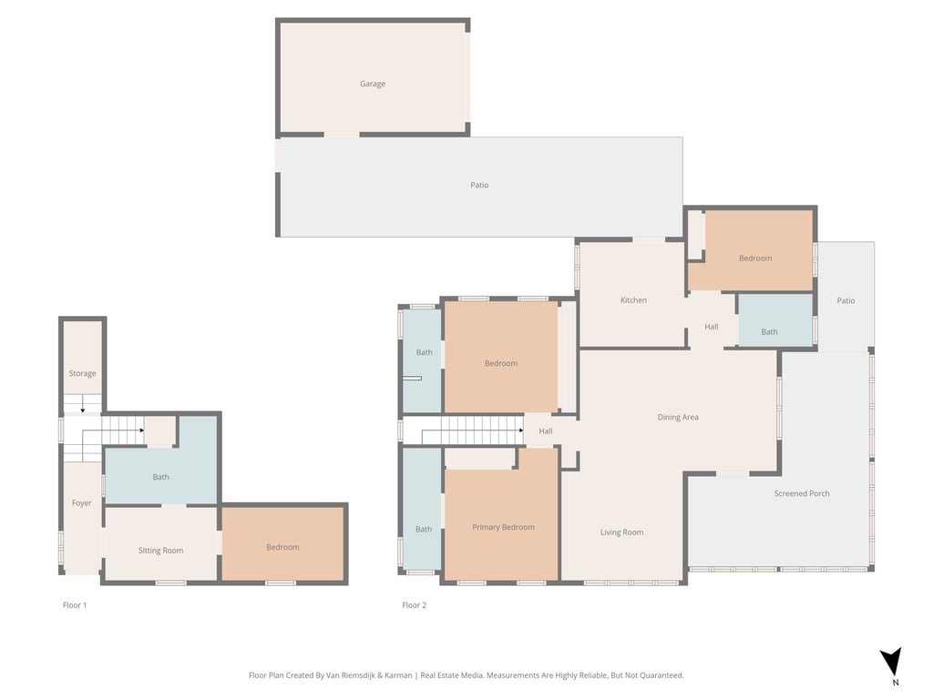 Detaillierter Grundriss der zweistöckigen Villa mit Darstellung der 4 Schlafzimmer, 4 Badezimmer, des L-förmigen Wohnbereichs und der verglasten Veranda.
