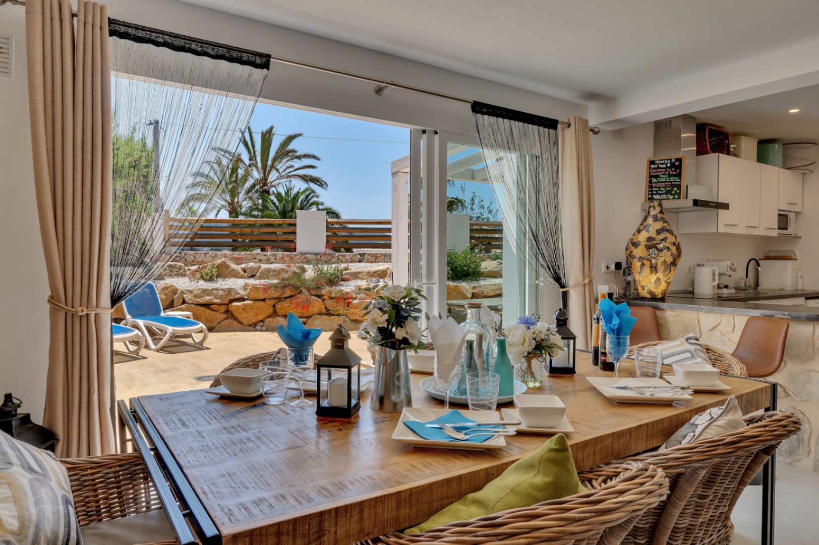 Villa in Jávea mit privatem Pool und Bergblick