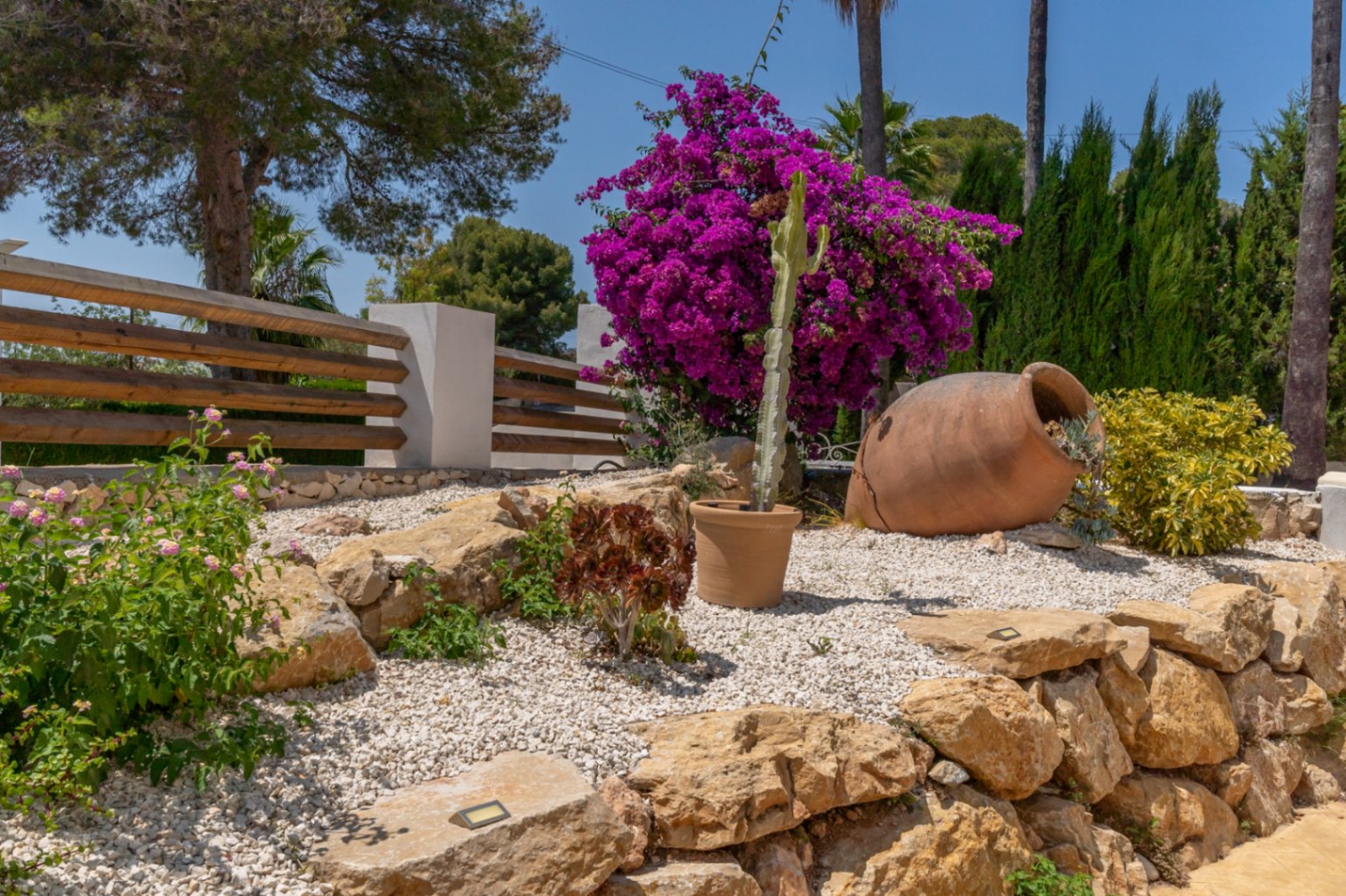 Villa in Jávea mit privatem Pool und Bergblick