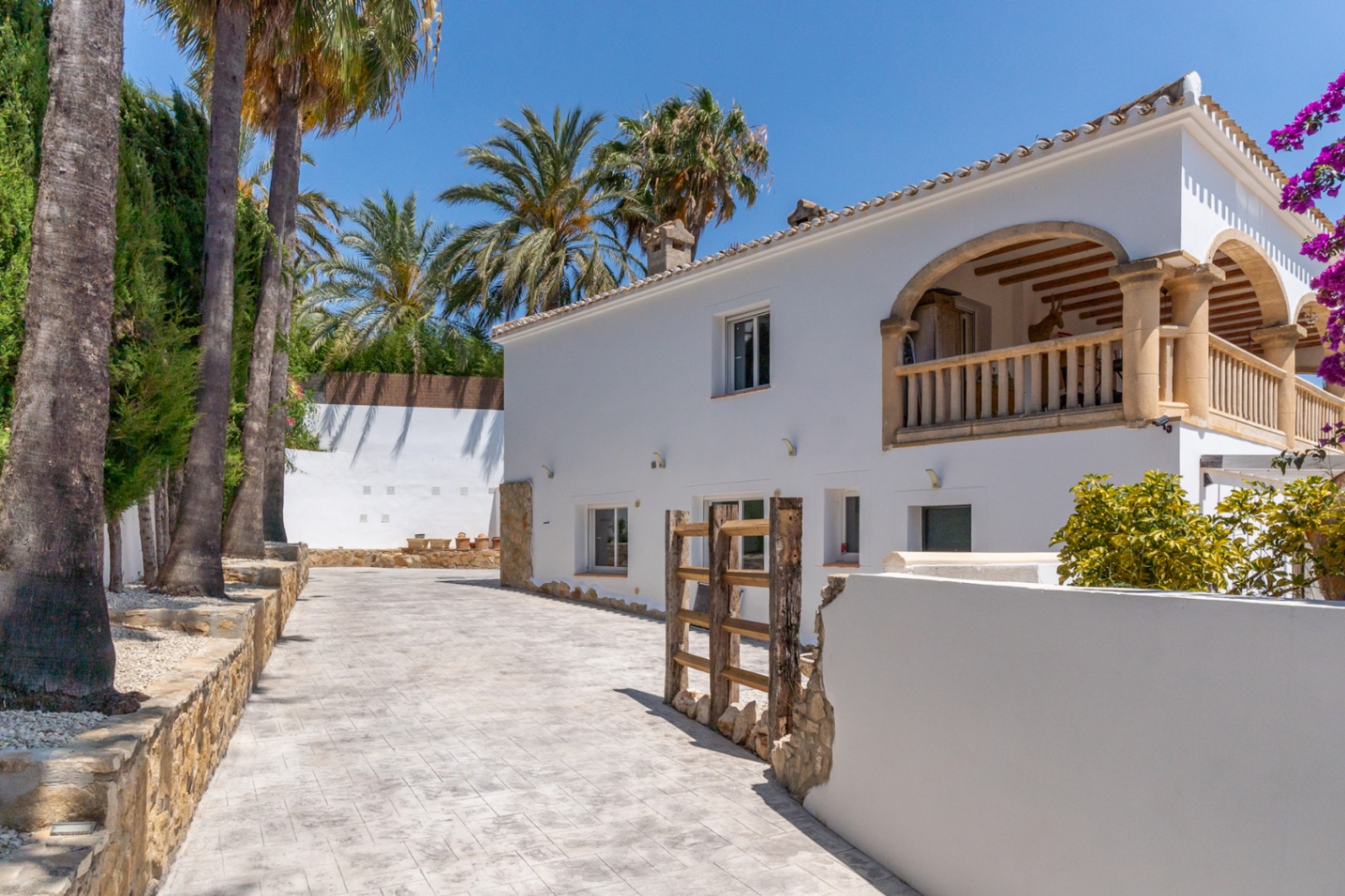 Villa in Jávea mit privatem Pool und Bergblick