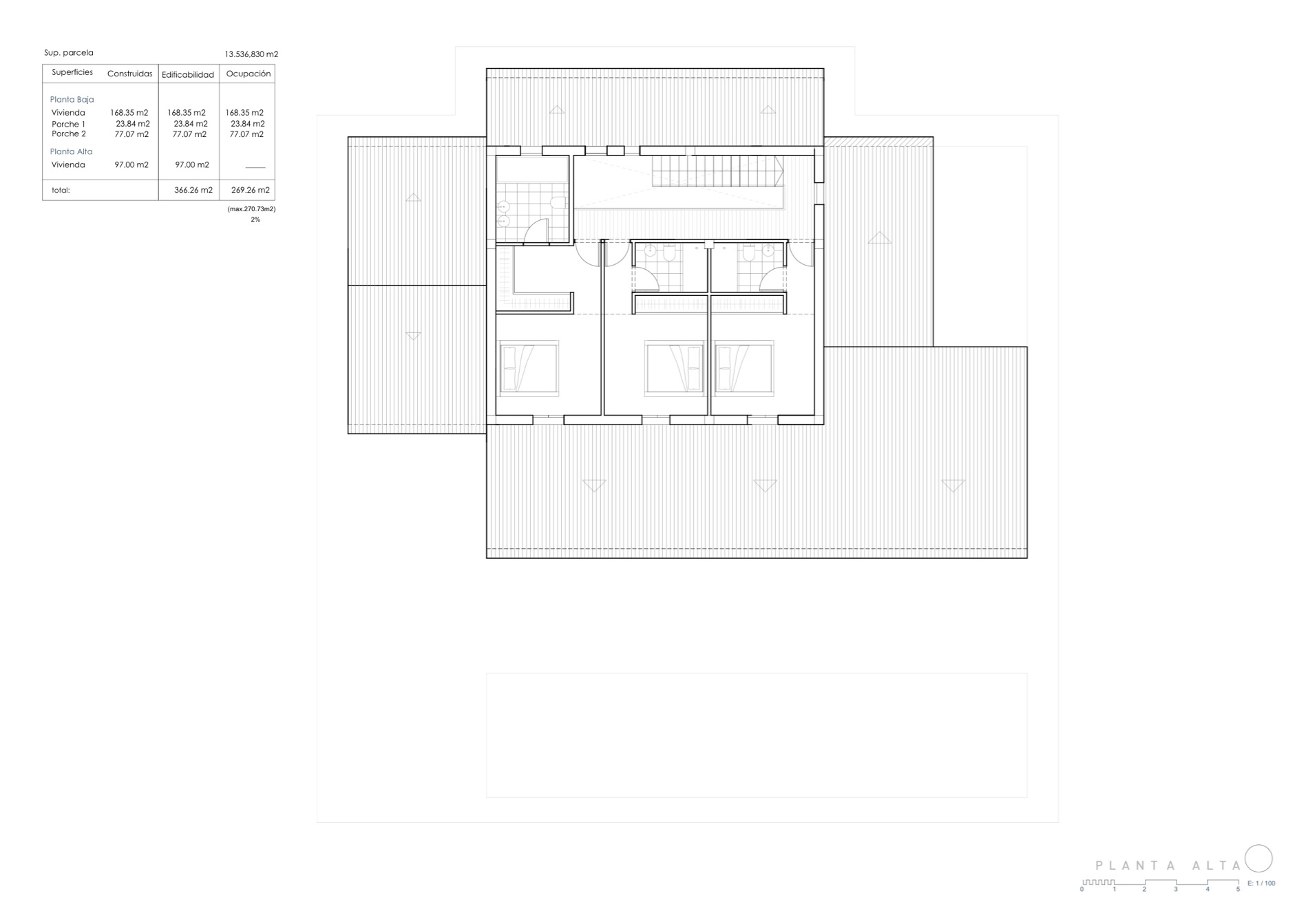 Architektonischer Plan des Obergeschosses mit drei Schlafzimmern und einem Vollbad.