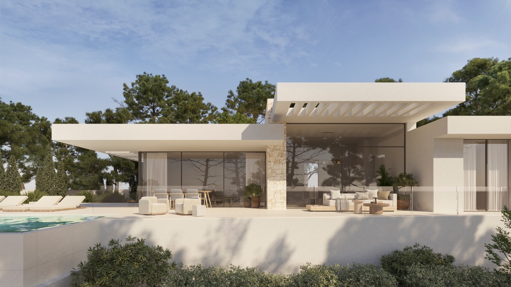 Moderne Villenfassade mit Natursteinakzenten, bodentiefen Glasfronten und einer weitläufigen Terrasse mit Lounge-Bereich, Essplatz und Pool unter Pinien.