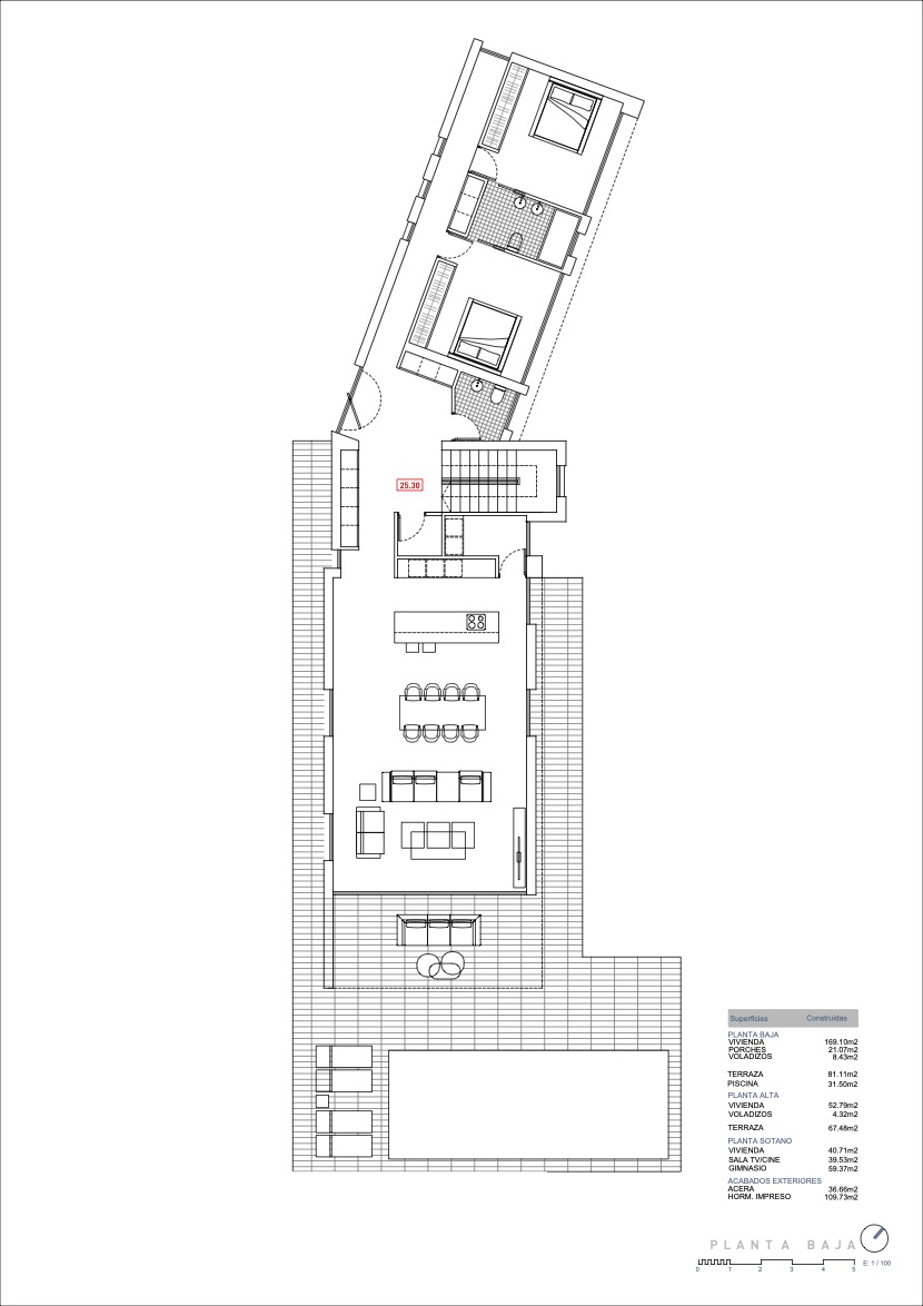 Technischer Grundriss des Erdgeschosses mit offenem Wohn-Essbereich, Kochinsel, zwei Schlafzimmern sowie der großzügigen Terrasse und dem privaten Pool.