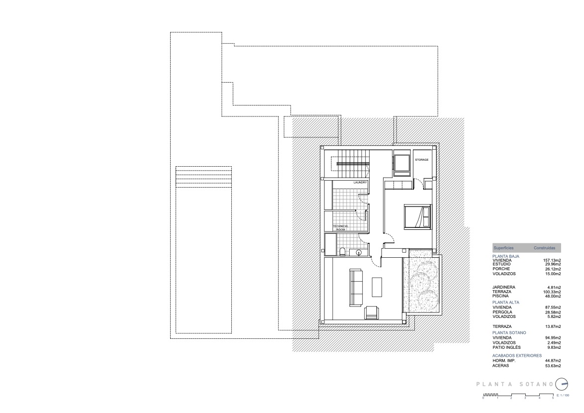 Detaillierter technischer Grundriss des Untergeschosses mit Waschküche, Technikraum, Abstellraum, Schlafzimmer und einem englischen Patio zur Belüftung.