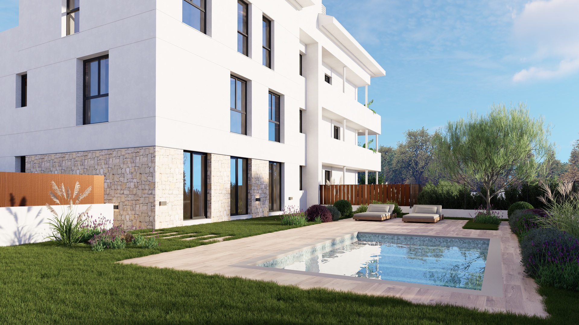 Außenansicht des dreistöckigen Gebäudes mit weißer Fassade und Steinverkleidung, Gemeinschaftspool mit Holzdeck und angelegten Rasenflächen.