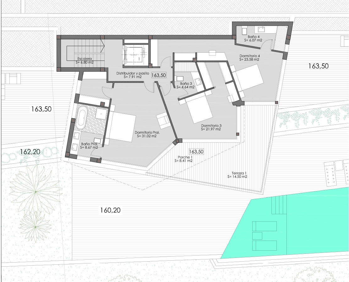Detaillierter Grundriss des Obergeschosses mit Hauptschlafzimmer, zwei weiteren Schlafzimmern mit En-Suite-Bädern, Aufzug und einer großzügigen Terrasse.